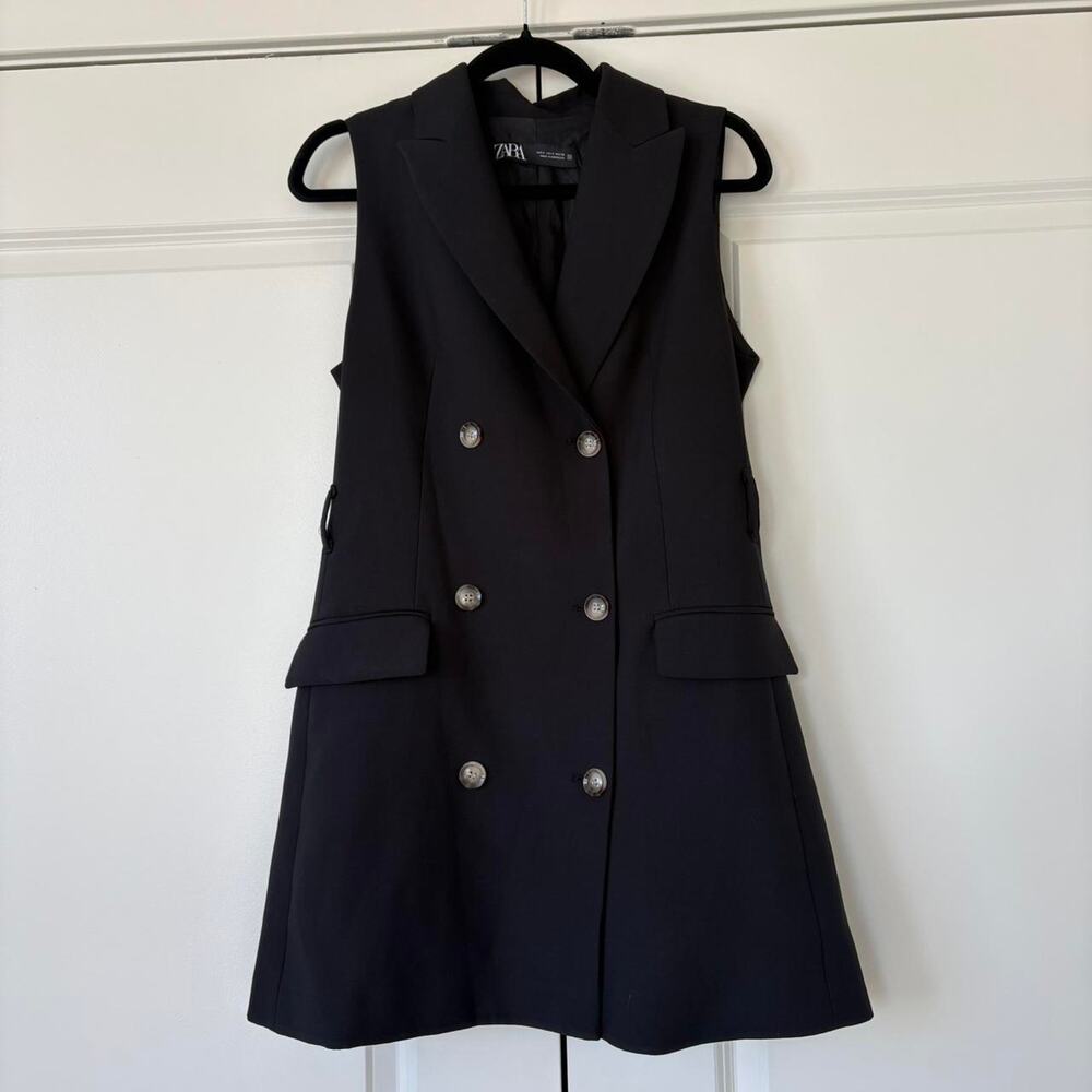 Zara sleeveless double breasted button